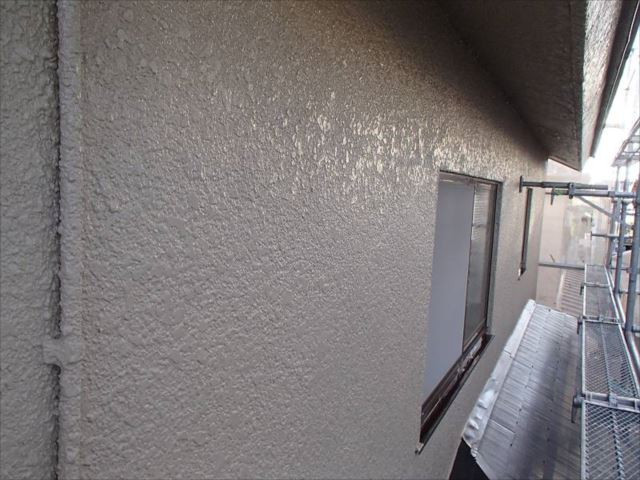 施工後の外壁です。最高級水性塗料の「水性セラタイトSi」が美しい艶を放っています。
