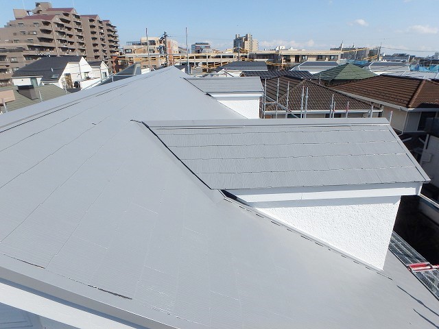 遮熱塗料エスケー化研クールタイトCLR-106で塗装した屋根