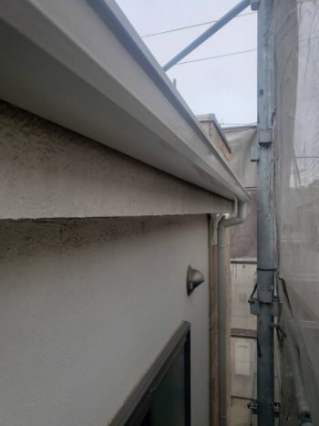 外壁塗装 世田谷区G様邸 軒樋塗装完了2020120327935