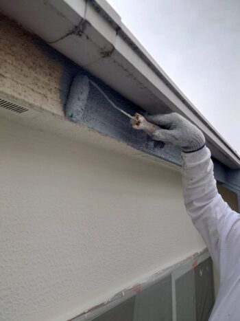 外壁塗装 世田谷区S様邸 破風板塗装中 2021052010202