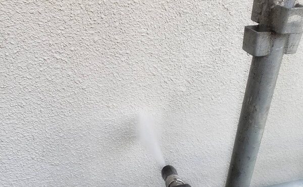 外壁塗装 世田谷区F様邸 外壁洗浄中 2021061131052