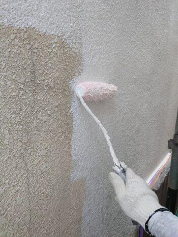 外壁塗装 世田谷区E様邸 外壁下塗り中 2021071211643