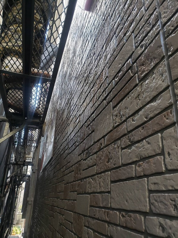 艶を消したクリヤのサイディング外壁と屋根の塗装│プレミアムUV