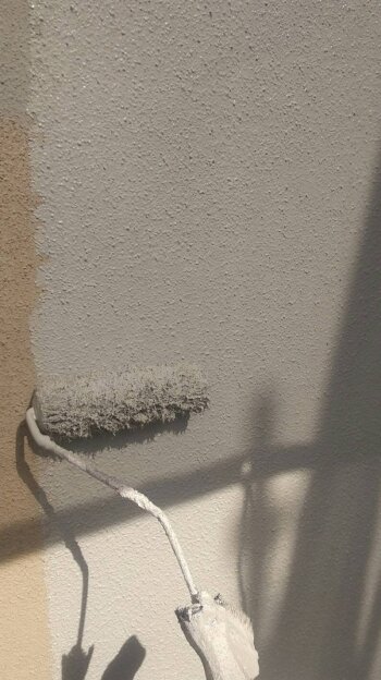 外壁塗装 世田谷区Y様邸 外壁中塗り中2022052531825