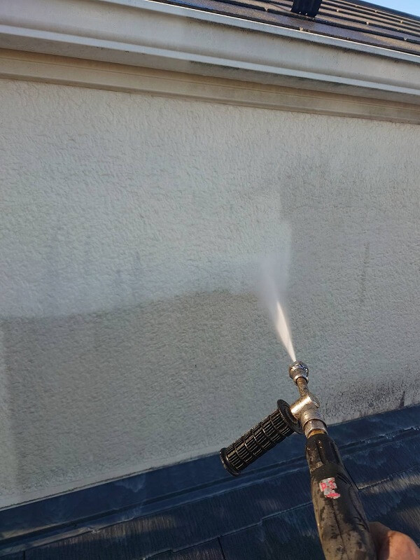 外壁塗装 世田谷区Y様邸 外壁洗浄中 2022112524545