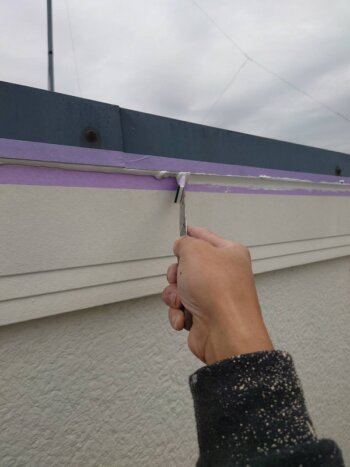 外壁塗装 世田谷区Y様邸 破風板シール施工中2022112824574