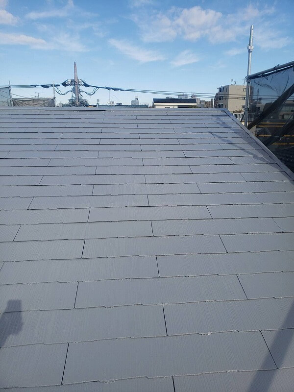 屋根の塗装は完了です。（エスケー化研 クールタイトSi CLR-106 グレー）