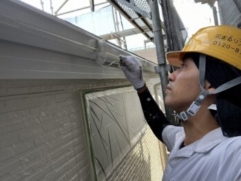 外壁塗装 世田谷区I様邸 雨樋塗装中 20240518S__34005027_0