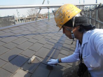 外壁塗装 世田谷区M様邸 屋根下塗り中20250326S__40484873_0
