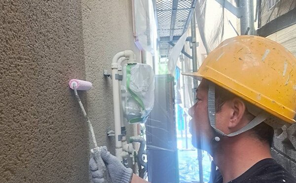 外壁塗装 杉並区O様邸 外壁2回目下塗り中2025041925176_0