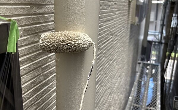 外壁塗装 世田谷区S様邸 雨樋塗装中 20250703S__1662990_0